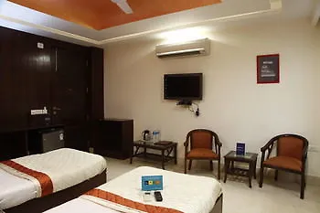 Fabhotel Golf Course Road Gurgaon Hotel