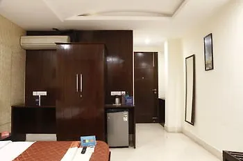 Fabhotel Golf Course Road Gurgaon India